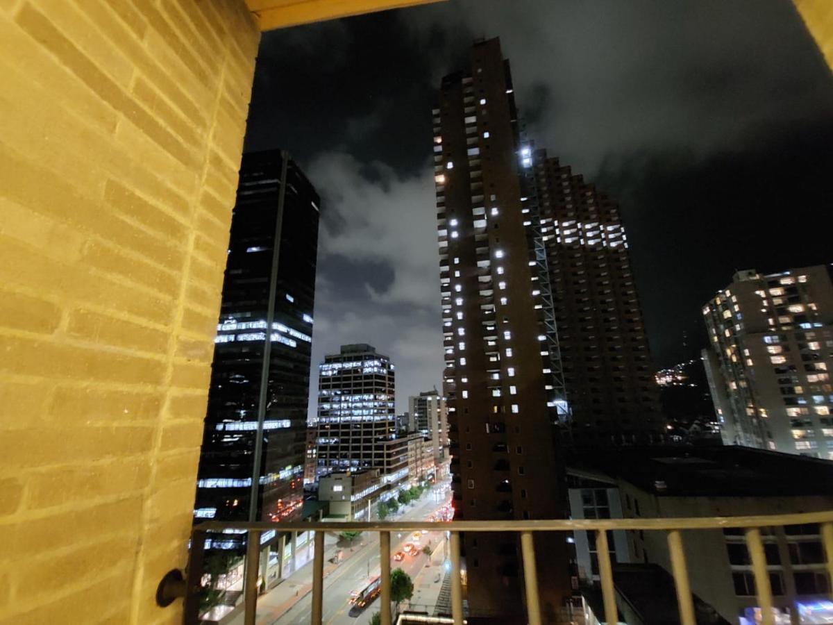 Toscano S Aparta Estudio Hospedaje Amoblado Torre 2 Equilibrium Bogotá Eksteriør bilde